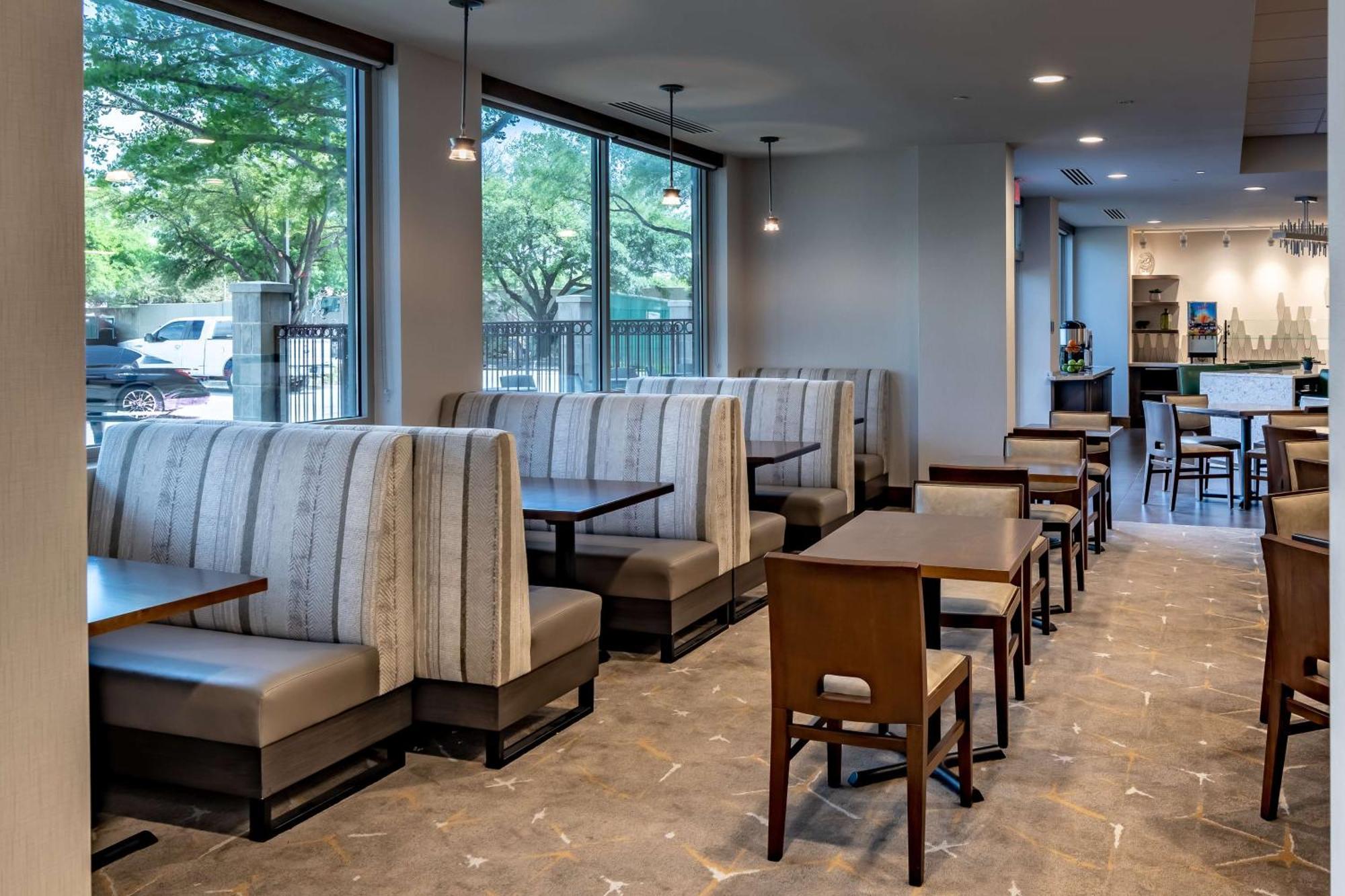 Doubletree By Hilton Dallas-Farmers Branch Exteriér fotografie